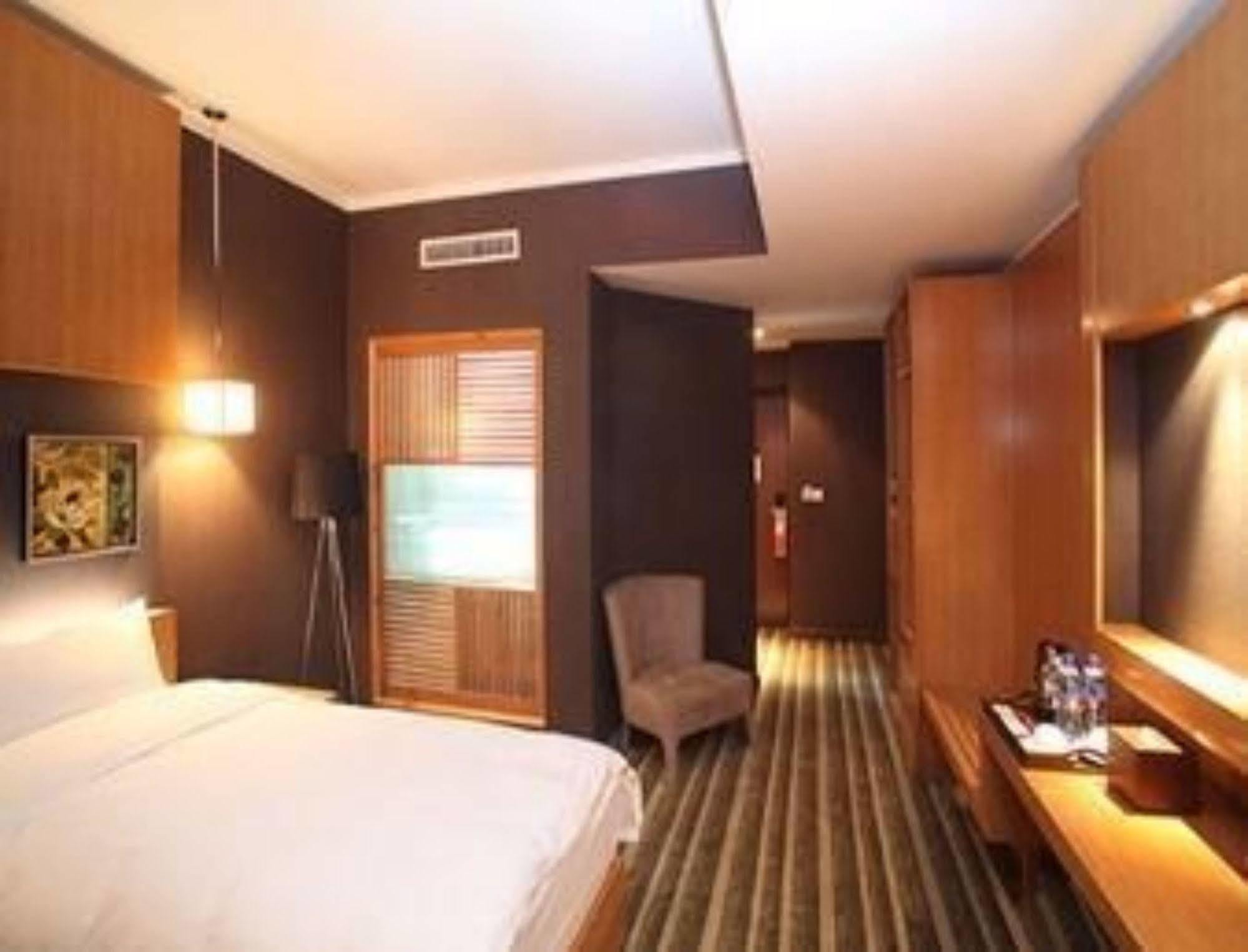 Ramada Ulaanbaatar City Center Εξωτερικό φωτογραφία